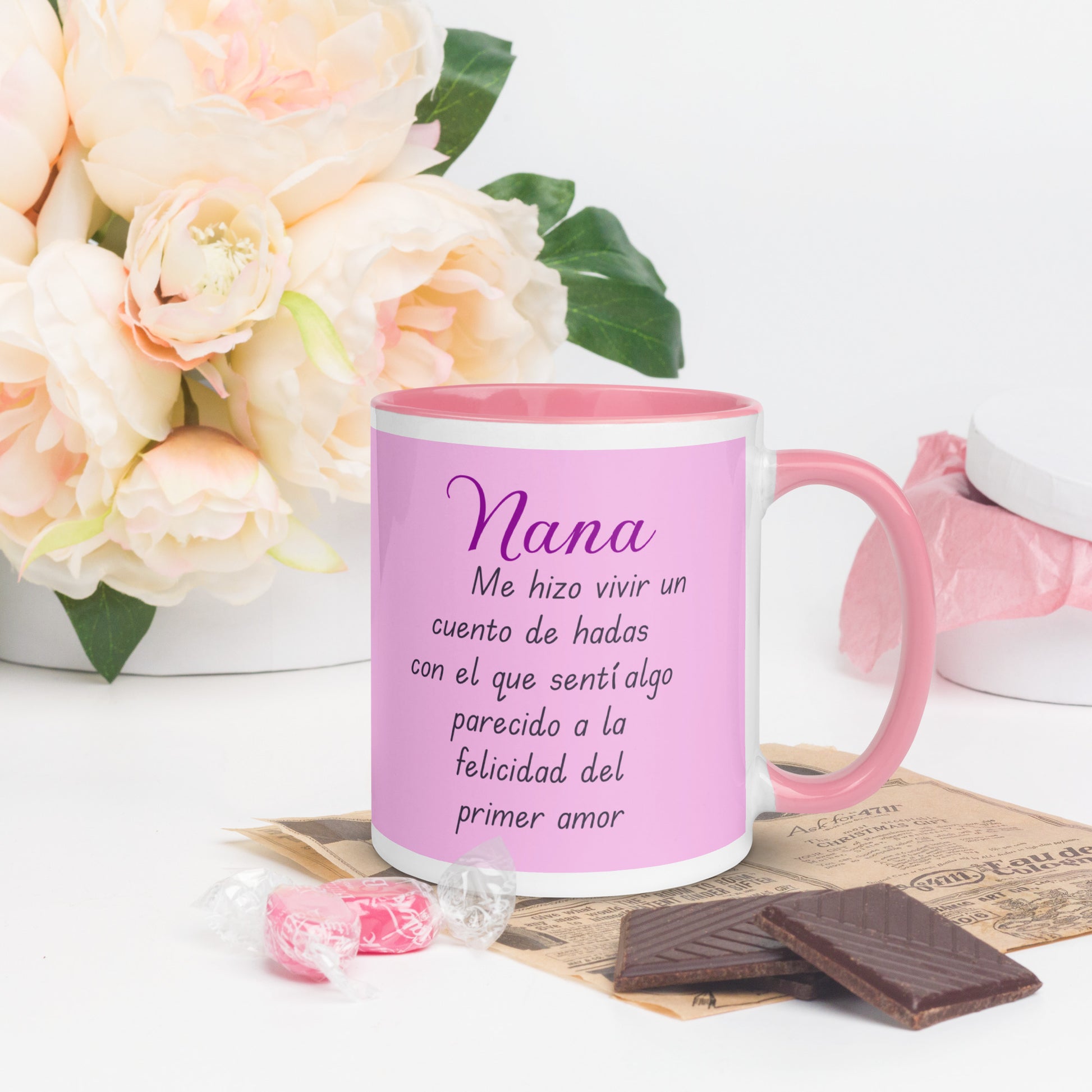 Taza rosa con frase icónica de Nana Komatsu “Me hizo vivir un cuento de hadas” – merch NANA anime – By Hachiko